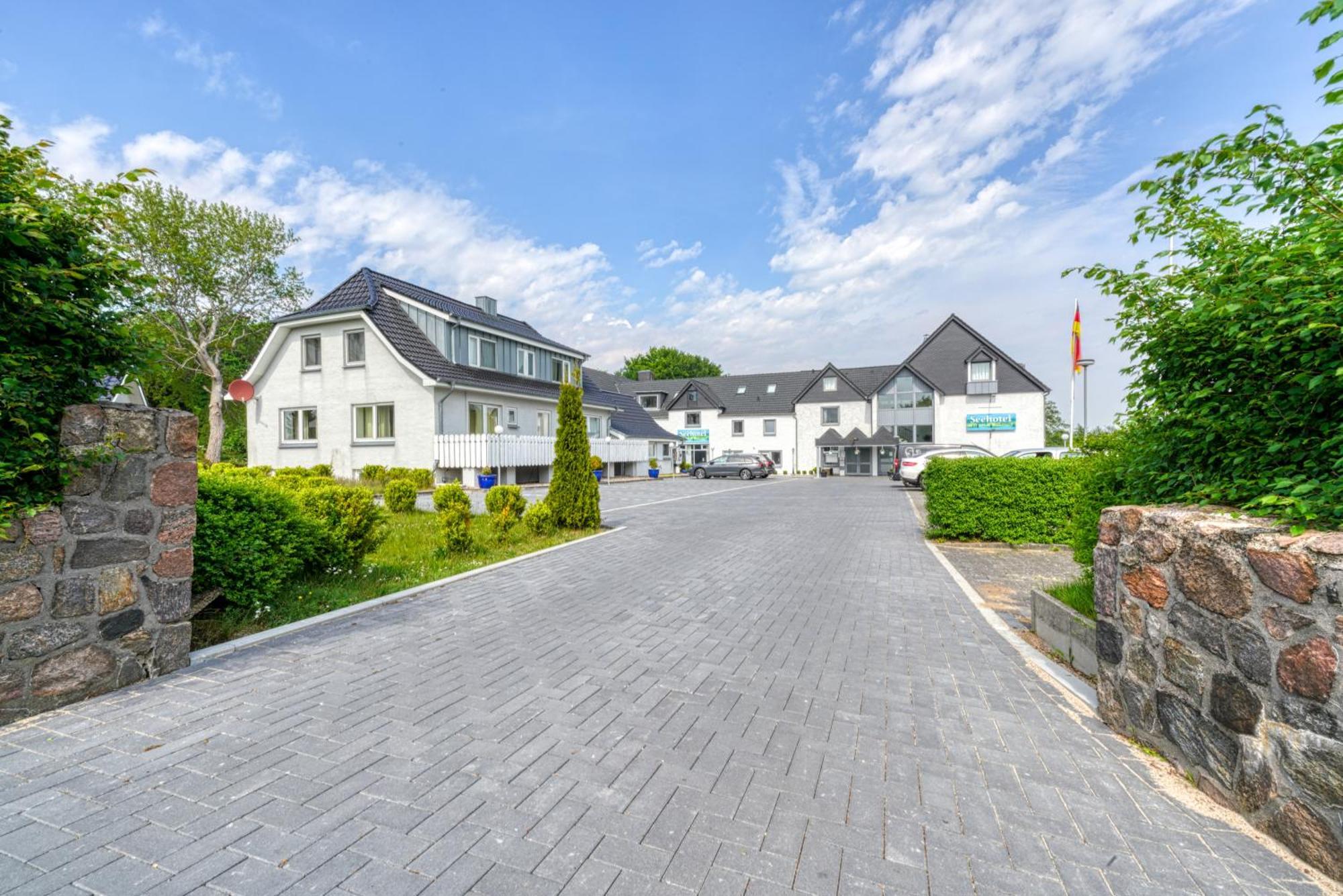Hotel Seeblick Foersterhaus Owschlag エクステリア 写真